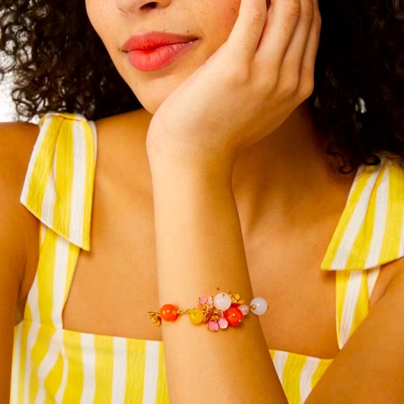 🎁 Freshly Picked Gold Tone Bracelet - Floral  Pink, Orange & Yellow - Picture 3 of 4